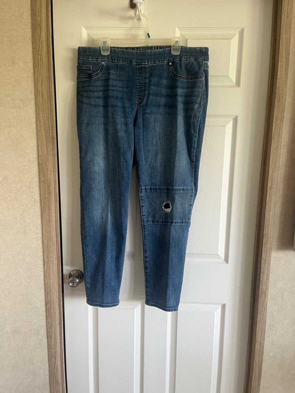 Chico's Distressed BlueJeggings With Knee Patch Size 16R